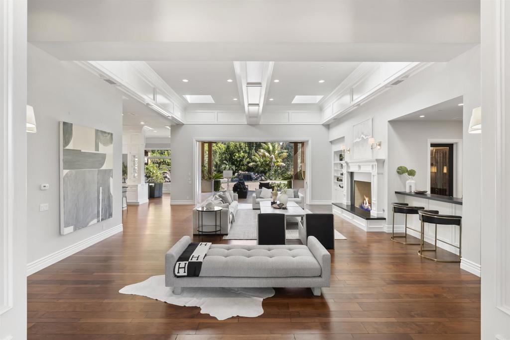 Property Photo: 17324 Calle Serena CA 92067