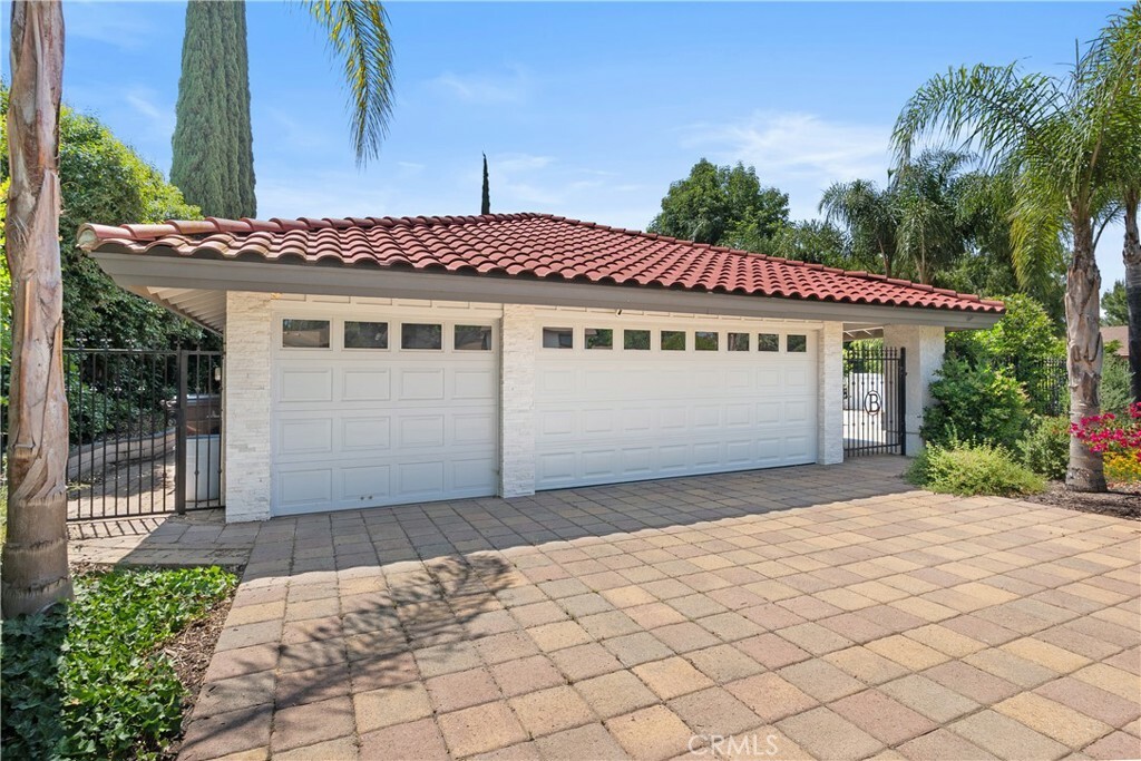 Property Photo:  6065 Saint Augustine Drive  CA 92506 