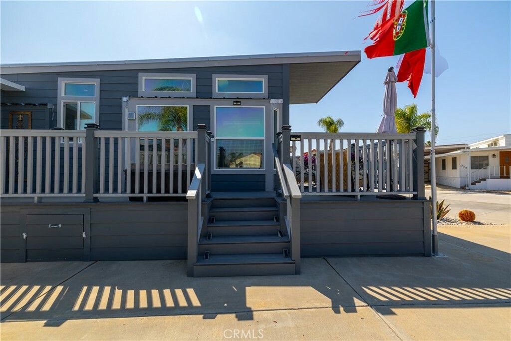 Property Photo: 1295 S Cawston Avenue 444 CA 92545