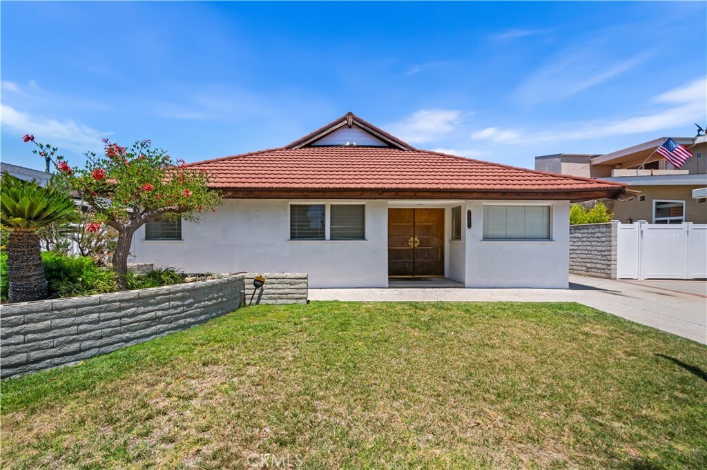 Property Photo: 2901 Winlock Road CA 90505