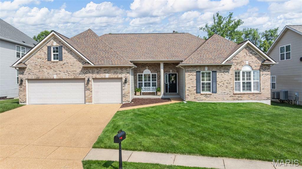 Property Photo: 905 Summit Oaks Drive MO 63025