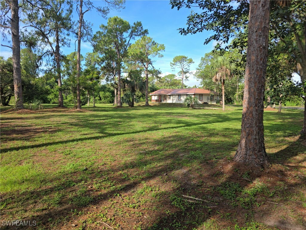 Property Photo: 475 Weber Boulevard S FL 34117