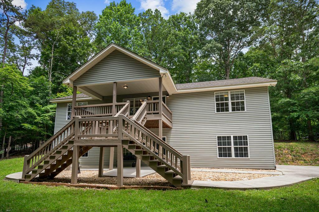 Property Photo: 208 Summit Street GA 30540