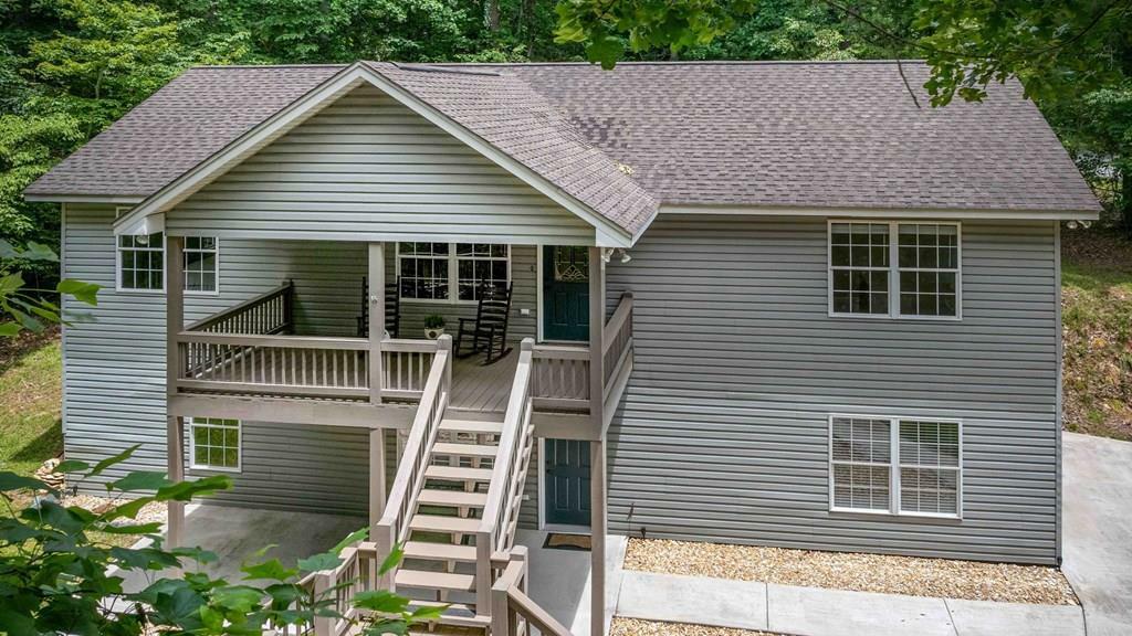 Property Photo: 208 Summit Street GA 30540