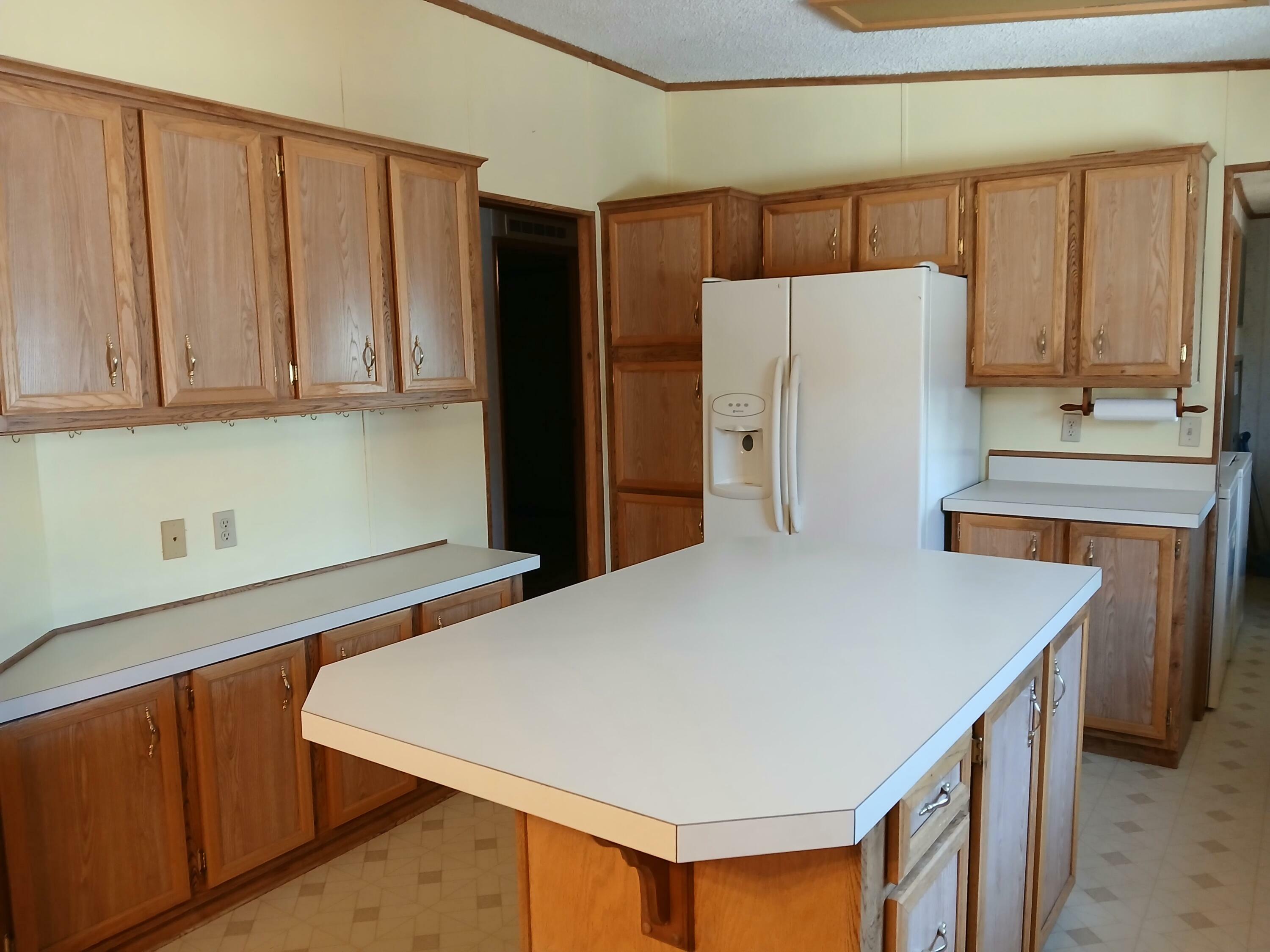 Property Photo: 1060 S Main St WA 99114