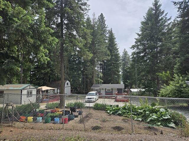 Property Photo: 3354 Porcupine Rd WA 99181