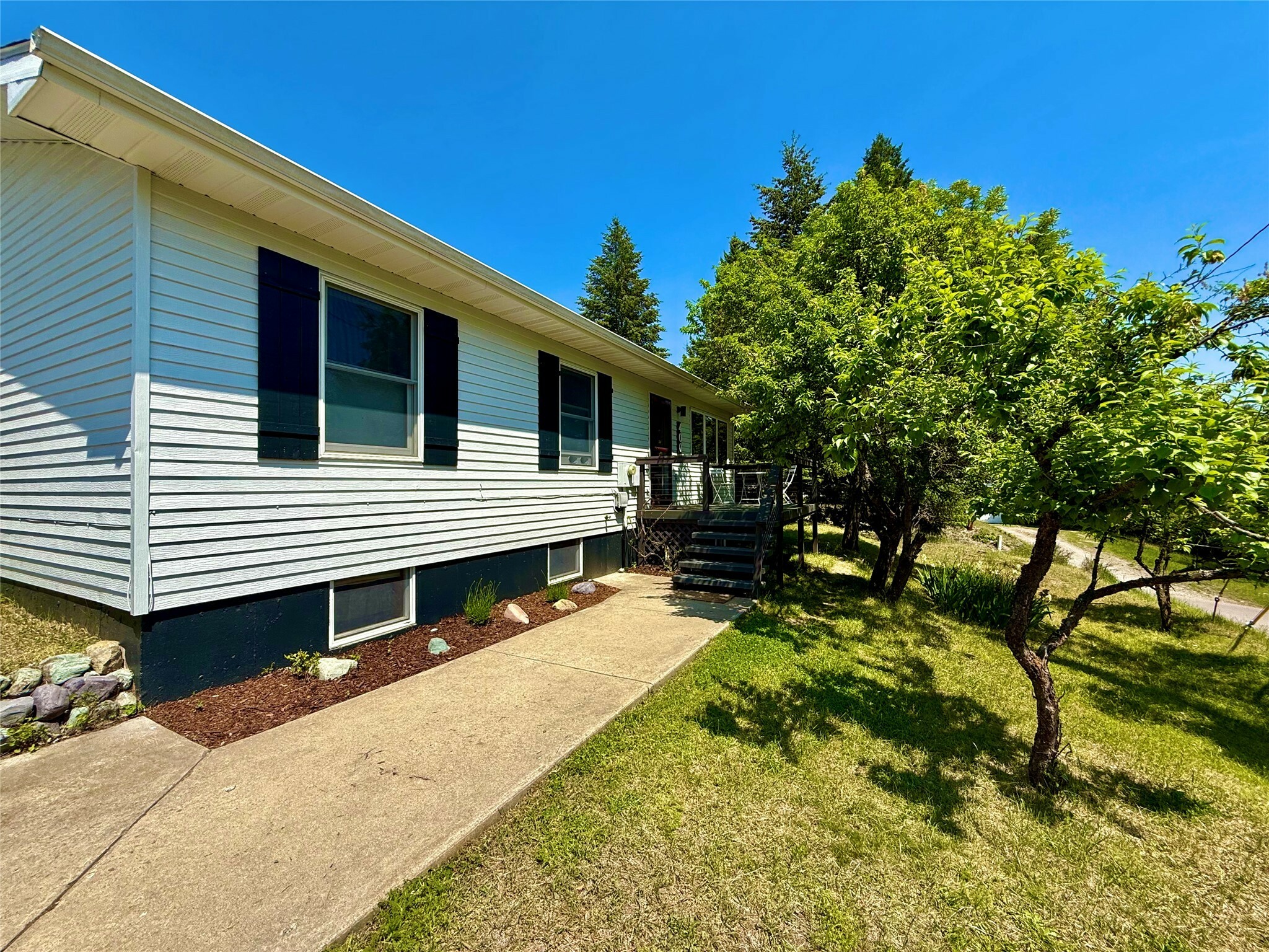 Property Photo:  400 Iowa Avenue  MT 59937 