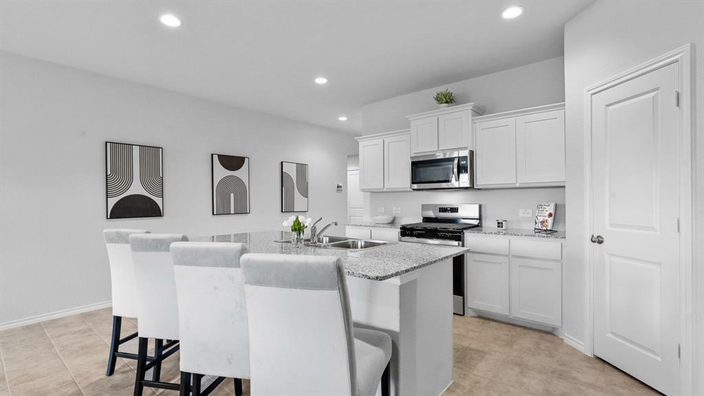 Property Photo: 1616 Strath Street TX 76033