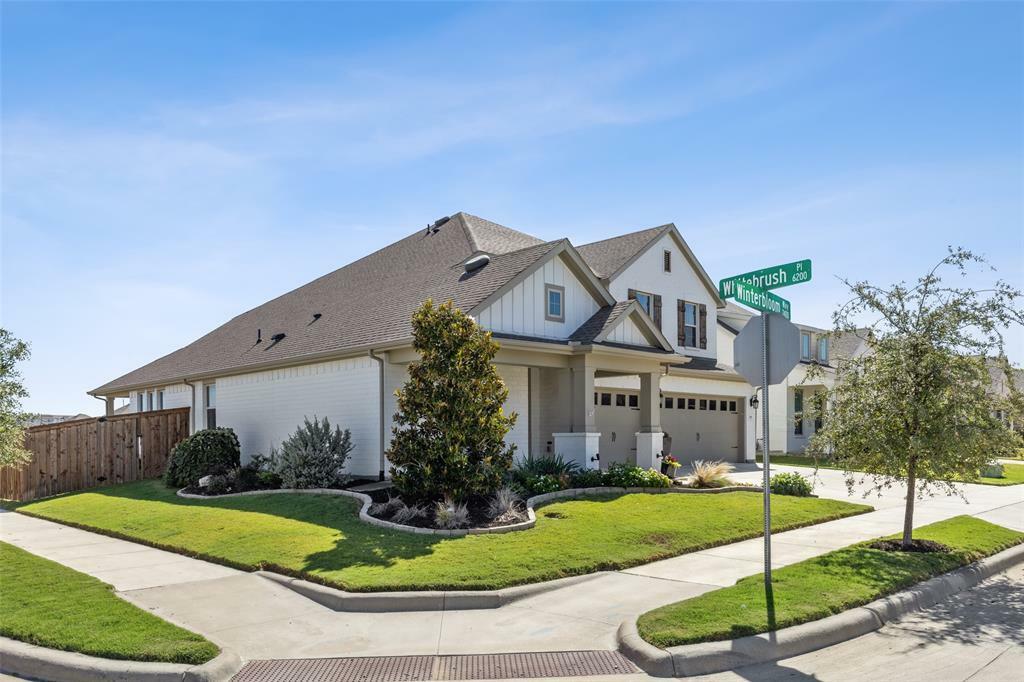 Property Photo: 7401 Winterbloom Way TX 76123