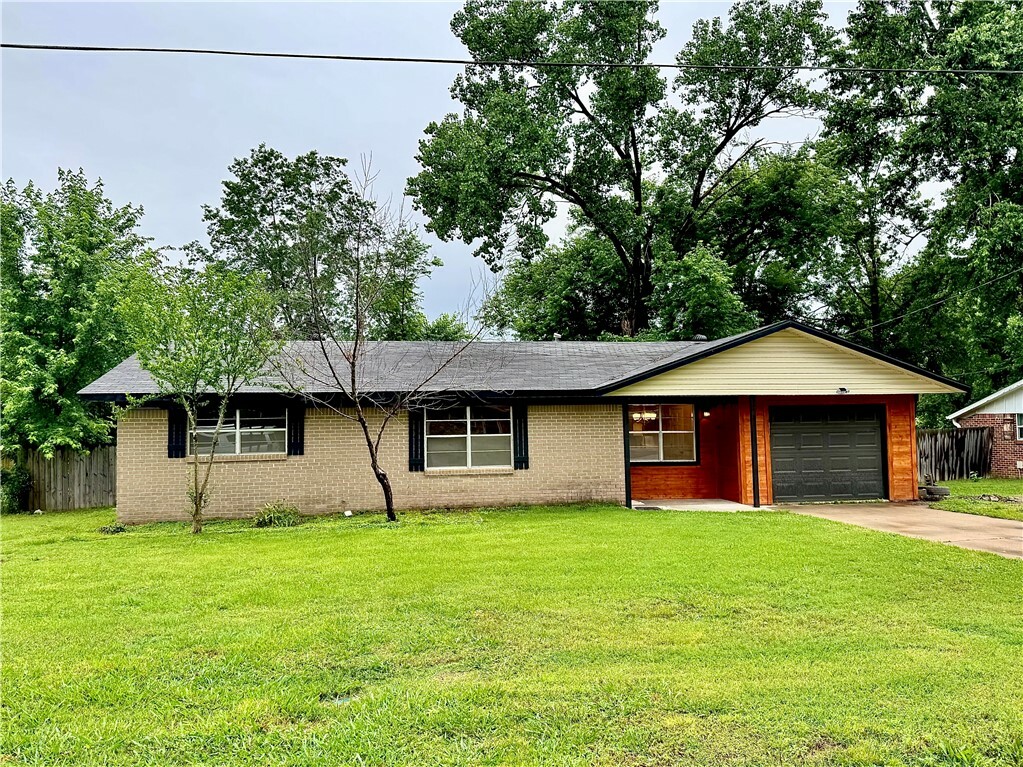1202 SE E Street  Bentonville AR 72712 photo