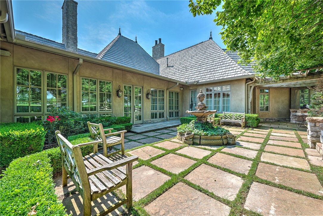 Property Photo: 31 W Champions Boulevard AR 72758