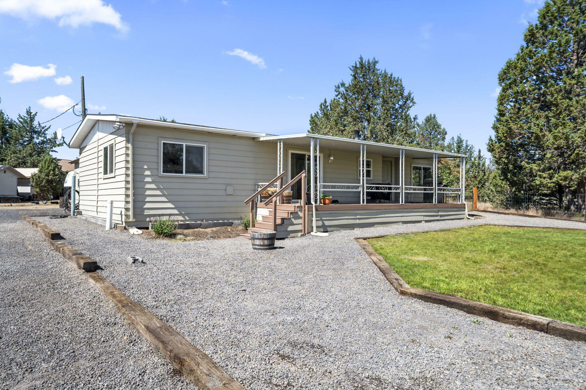 Property Photo: 12660 SW Wheat Grass Road OR 97760