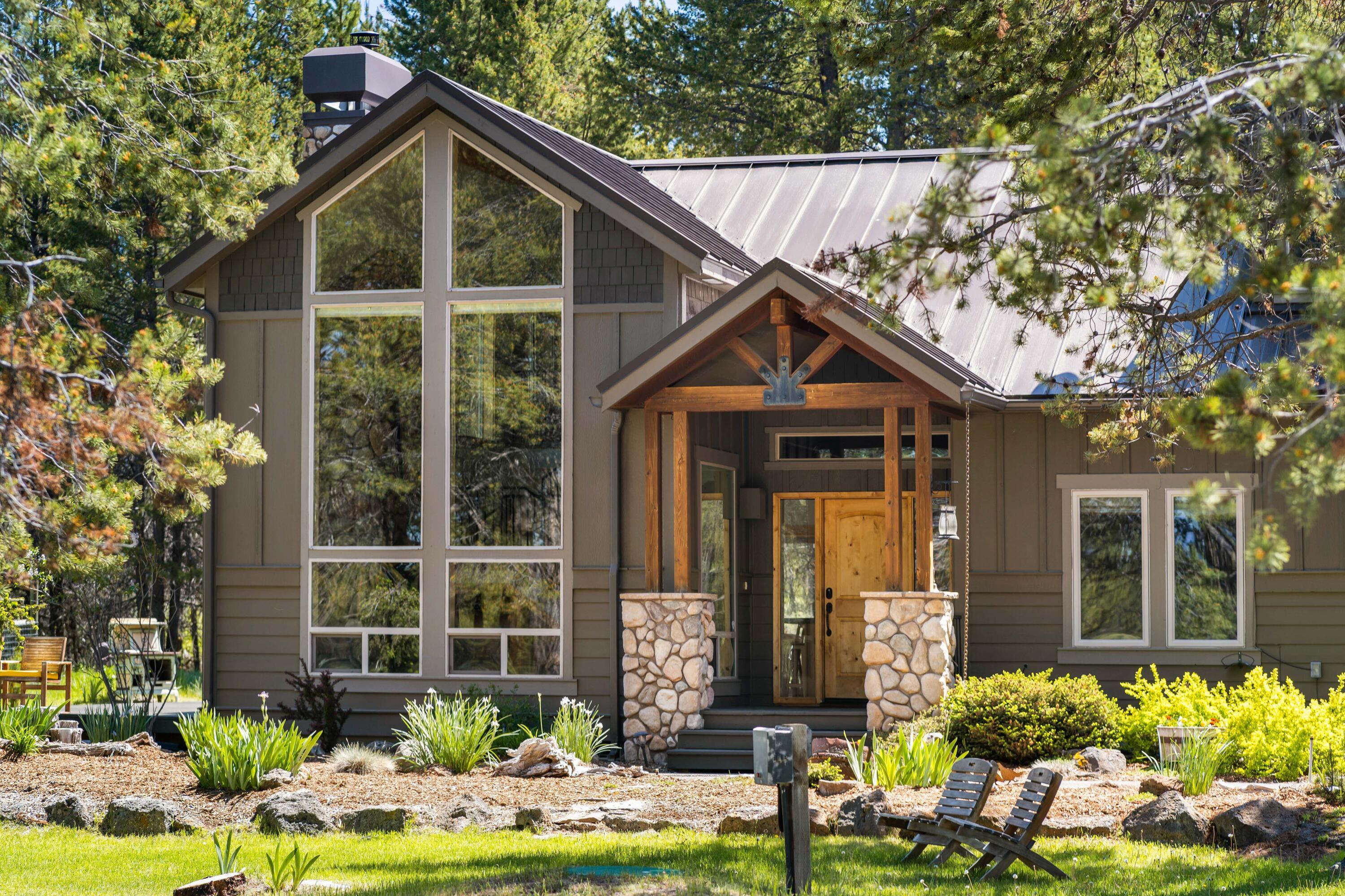 Property Photo: 53826 Otter Drive OR 97739