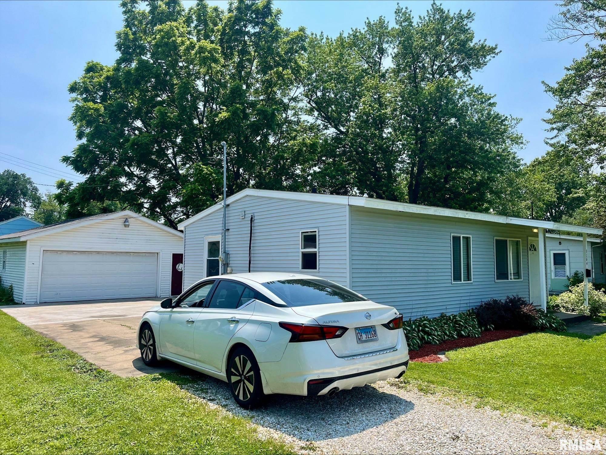 Property Photo: 1164 Arcadia Drive IL 61401