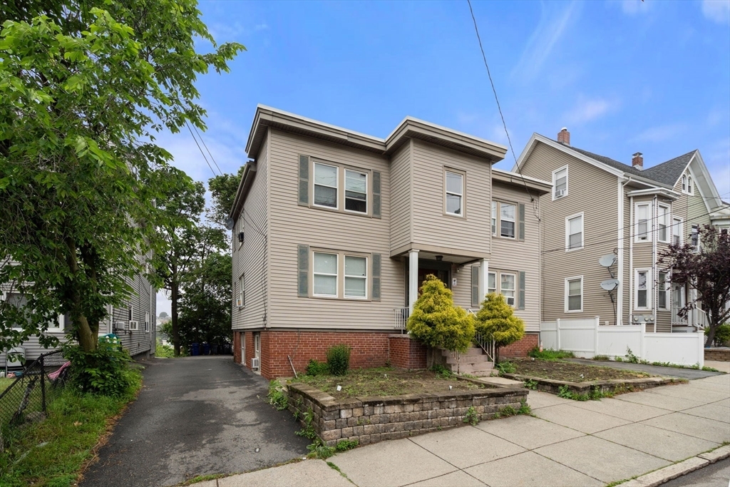 Property Photo: 4 Warren Ave MA 02150