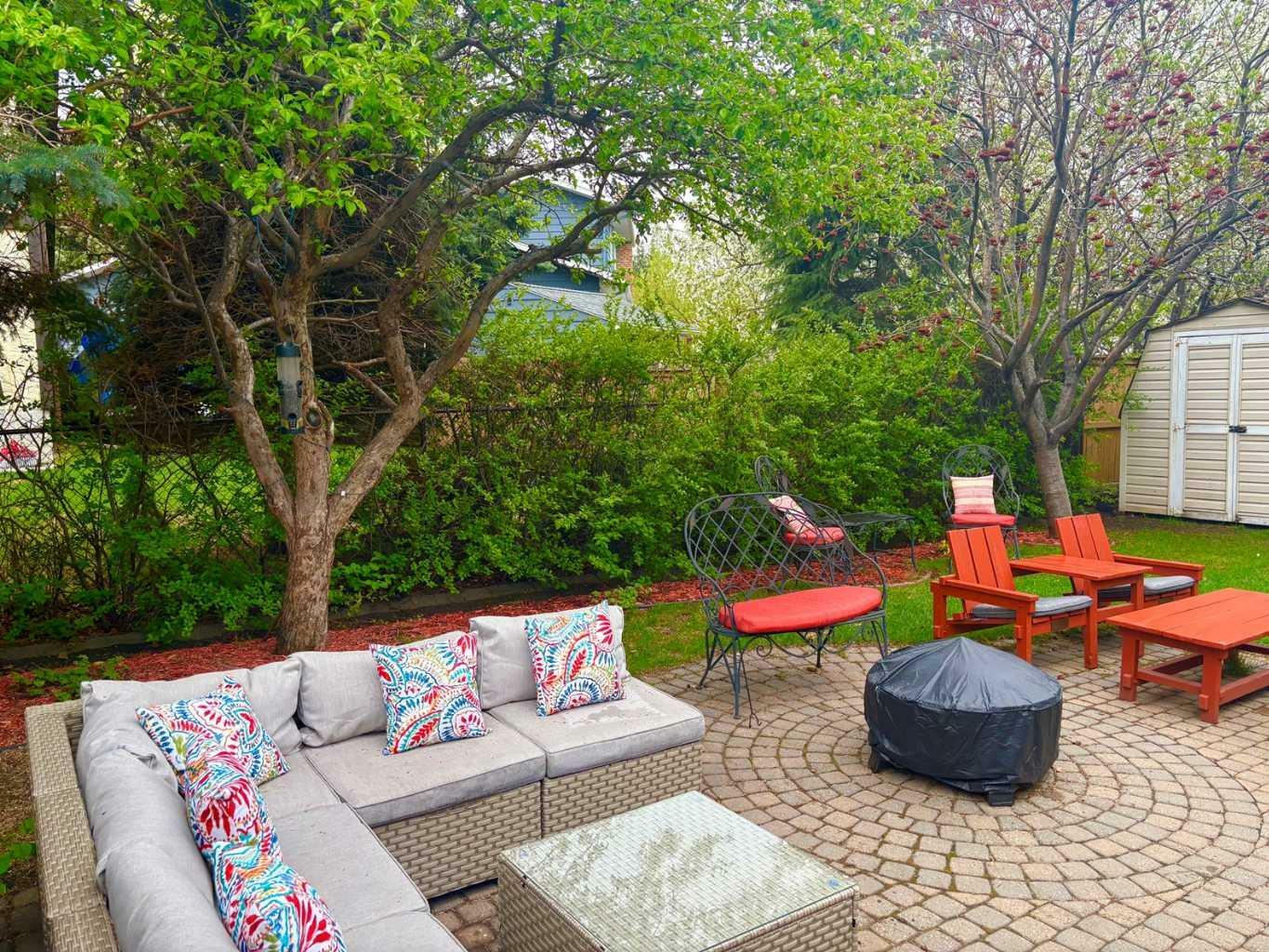 Photo de la propriété: 387 Silvergrove Drive NW AB T3B 4T2