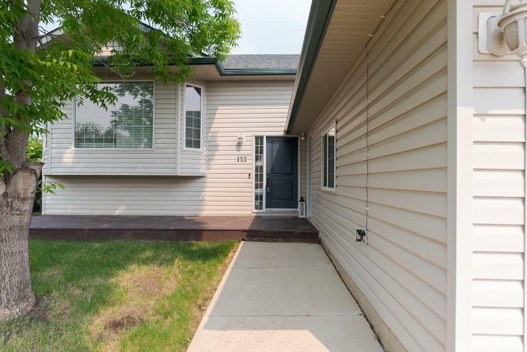Property Photo: 122 Laboucane Bay AB T9K 2M1