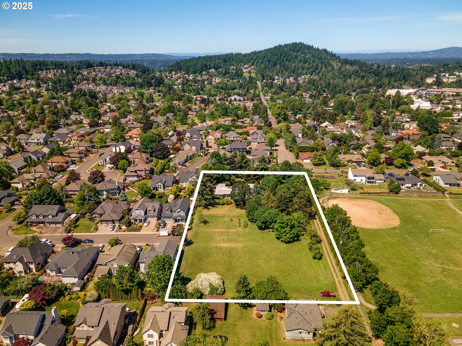 Property Photo:  13513 SE 132nd Ave  OR 97015 
