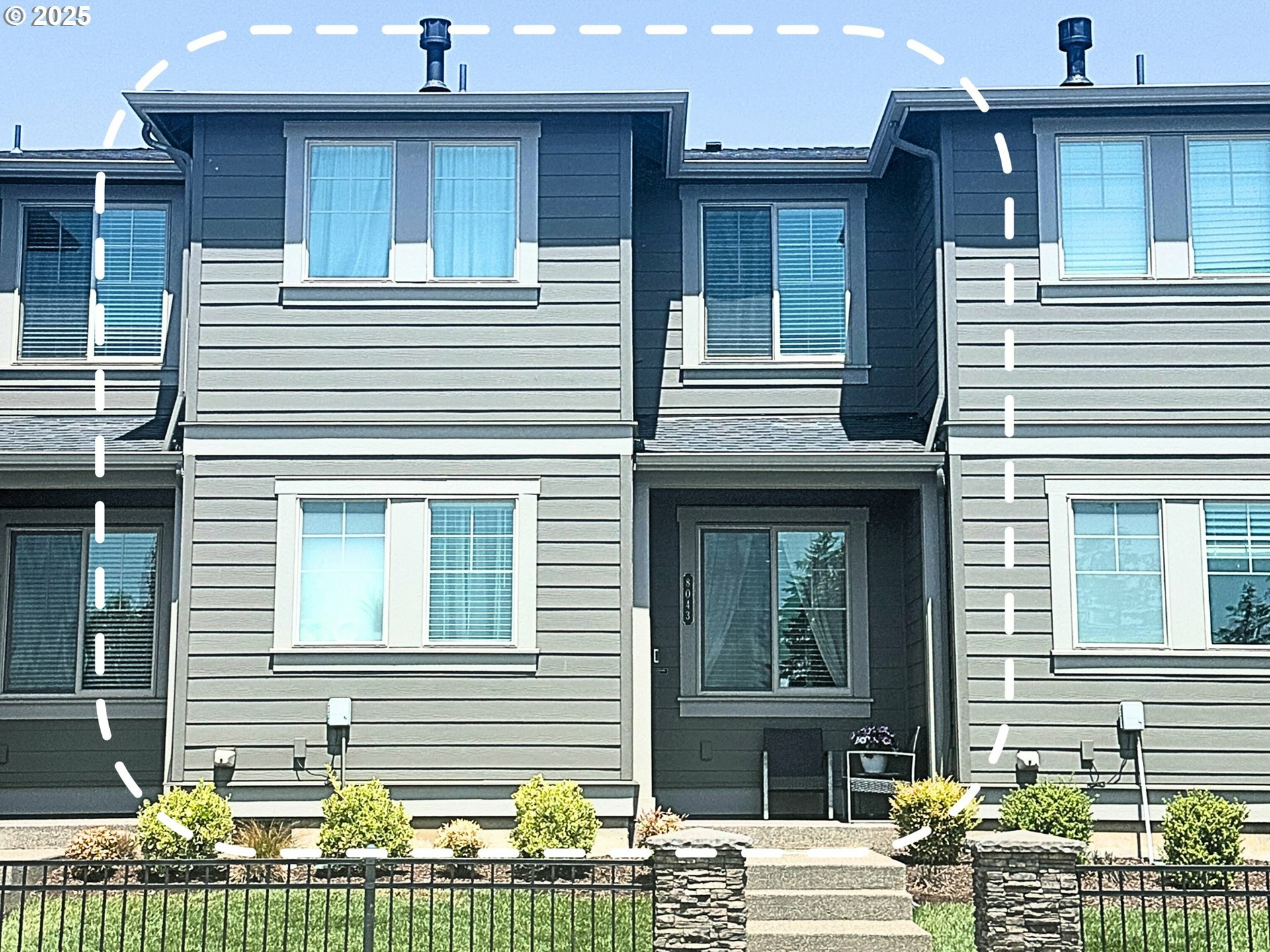 Property Photo: 8043 SE Vermont St OR 97123