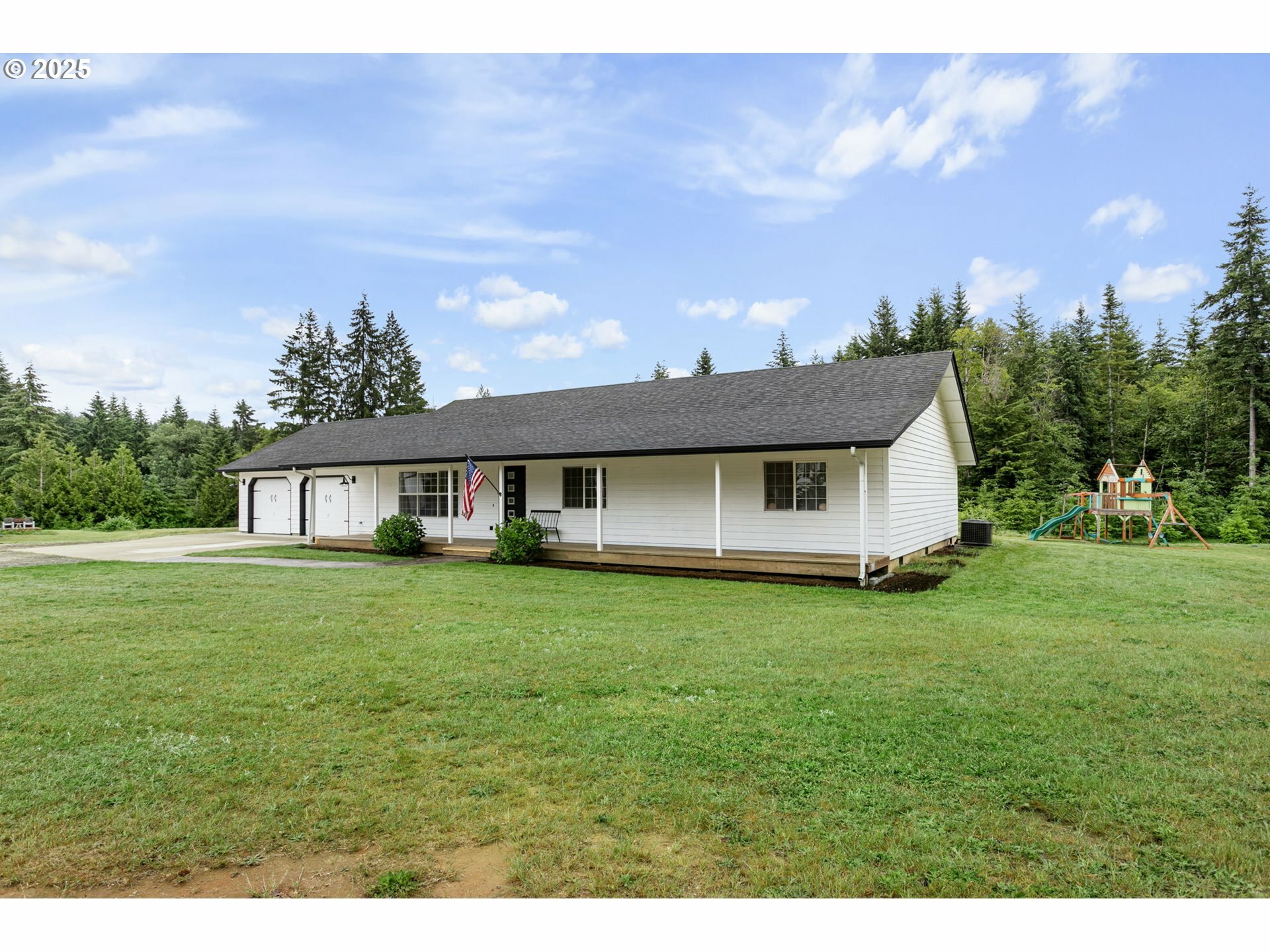 Property Photo:  18207 NE 221st Ave  WA 98606 