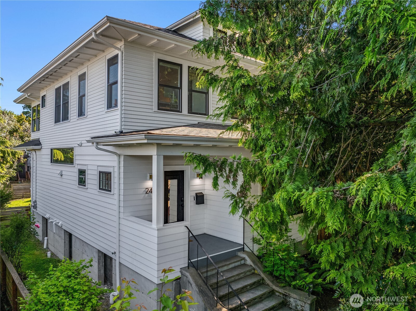 2411 E Helen Street  Seattle WA 98112 photo