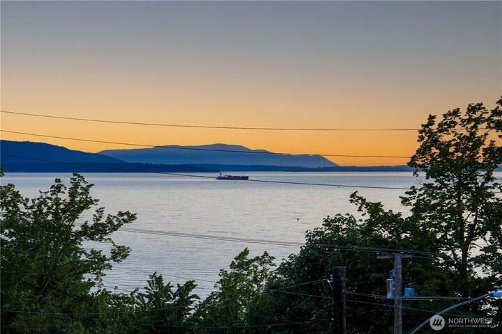 201 S State Street A  Bellingham WA 98225 photo