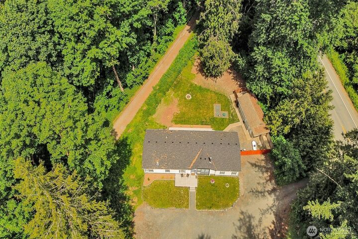 Property Photo: 6098 Mt. Baker Hwy WA 98244