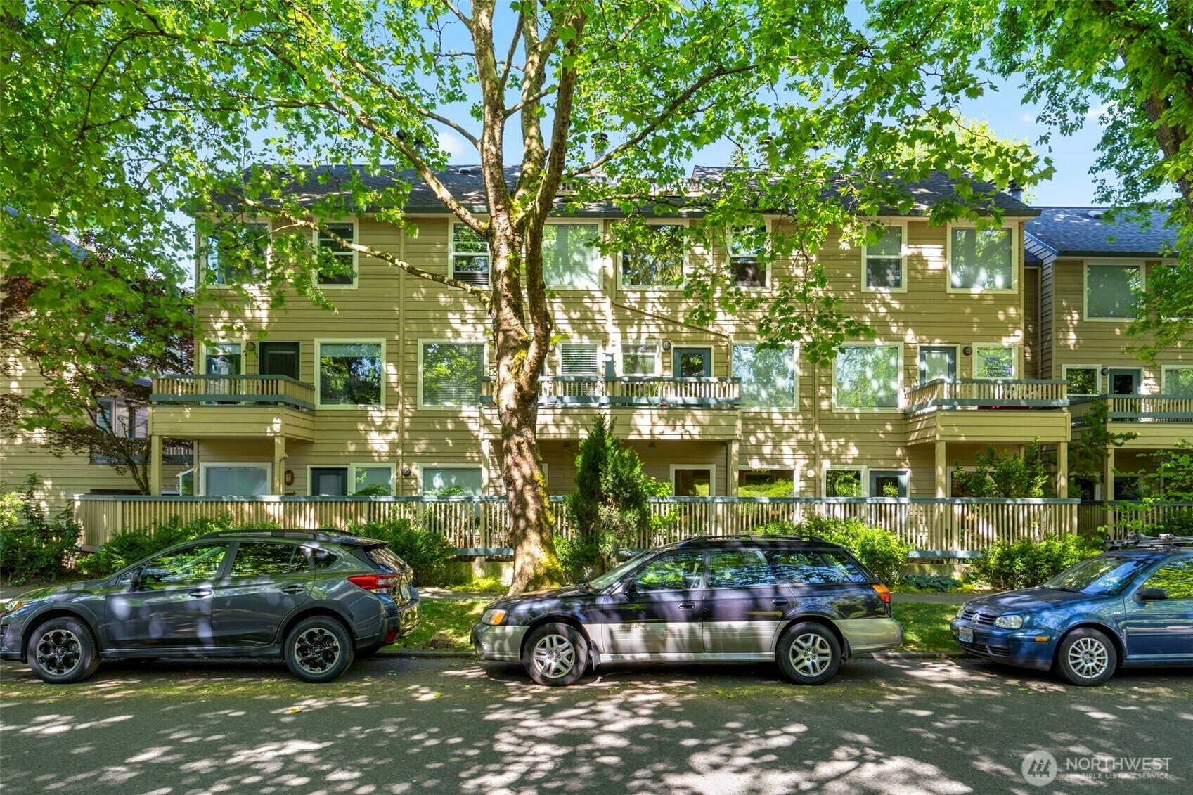 1717  16th Avenue 10  Seattle WA 98122 photo