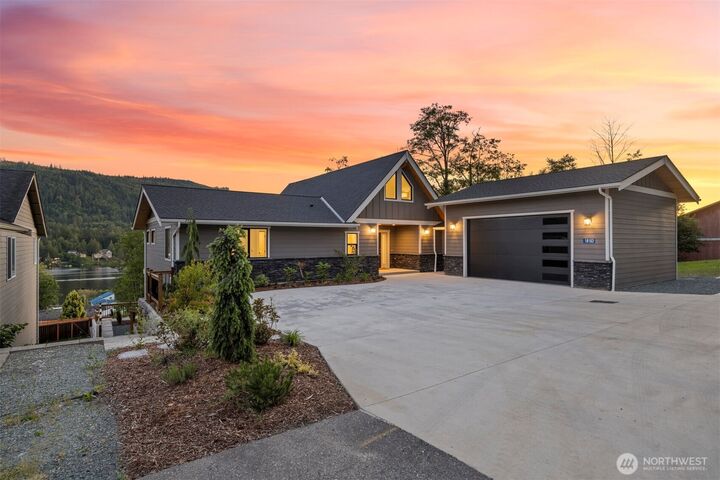 18162  Freedom Lane  Mount Vernon WA 98274 photo