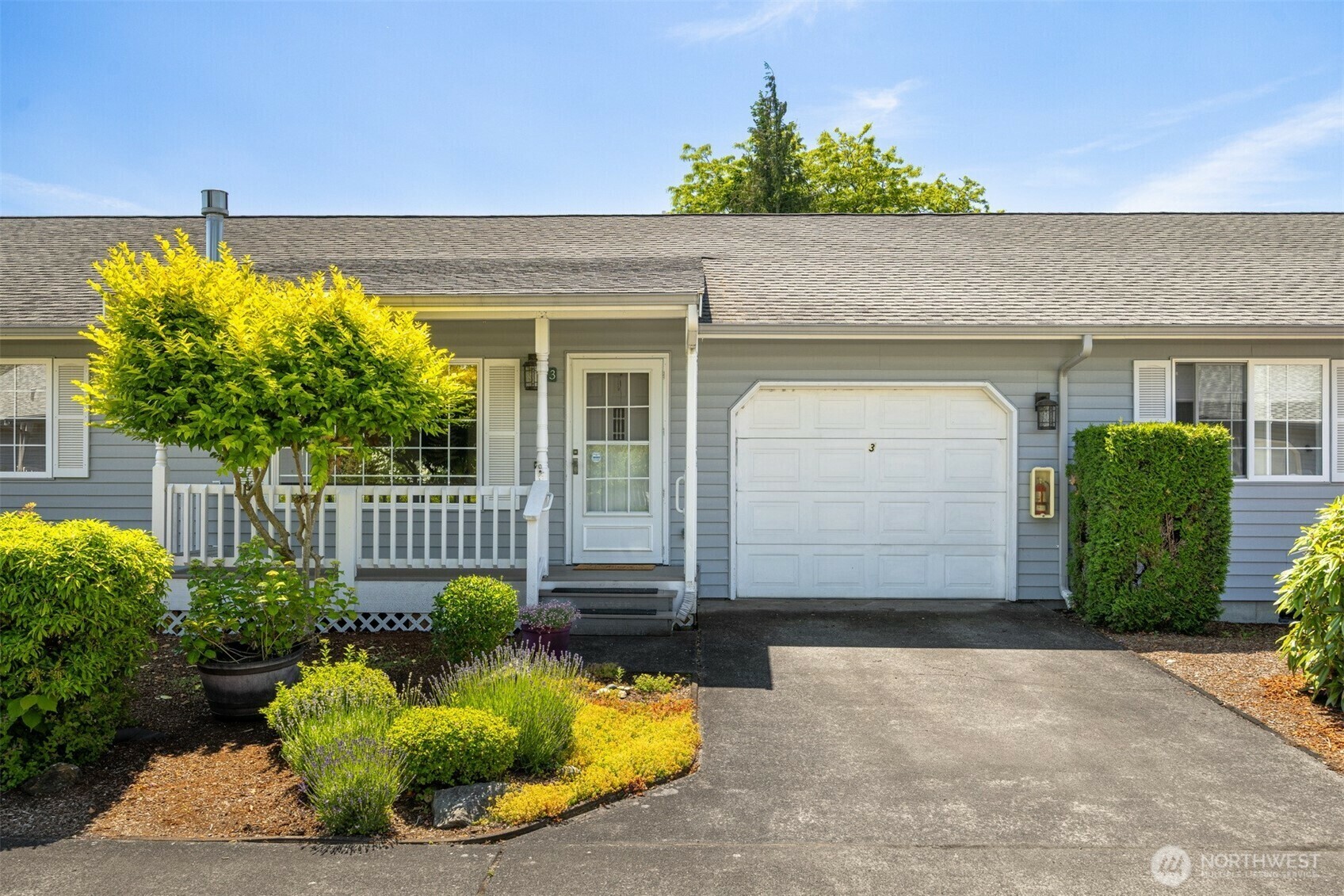 Property Photo: 312 W 2nd St #3 WA 98276
