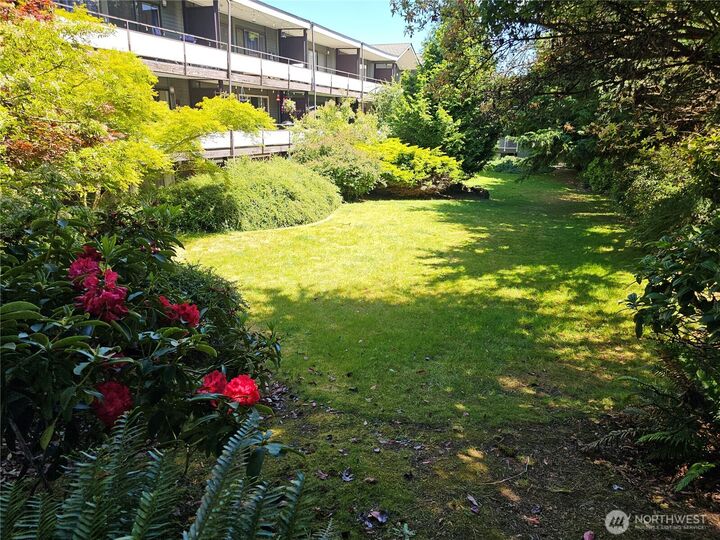 Property Photo: 7924 212th Street SW 104 WA 98026