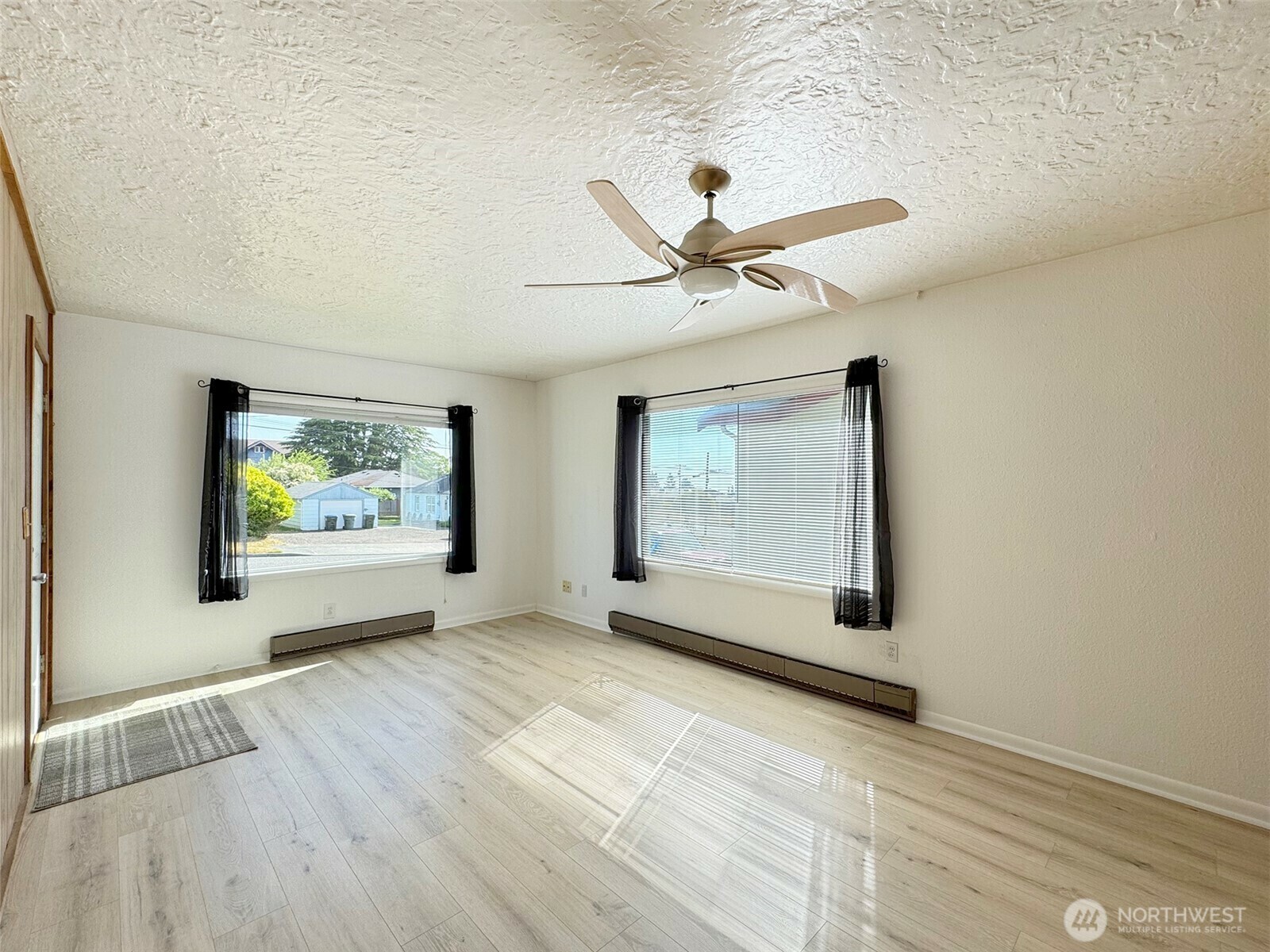 Property Photo: 1012 W 10th Street WA 98363