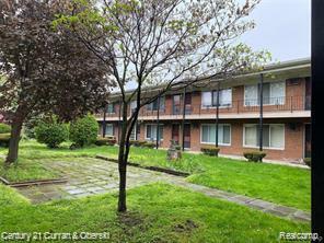 Property Photo: 25301 5 Mile Road 207 MI 48239