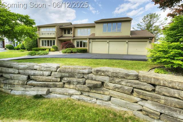 Property Photo: 8453 Harbortowne Drive MI 48348