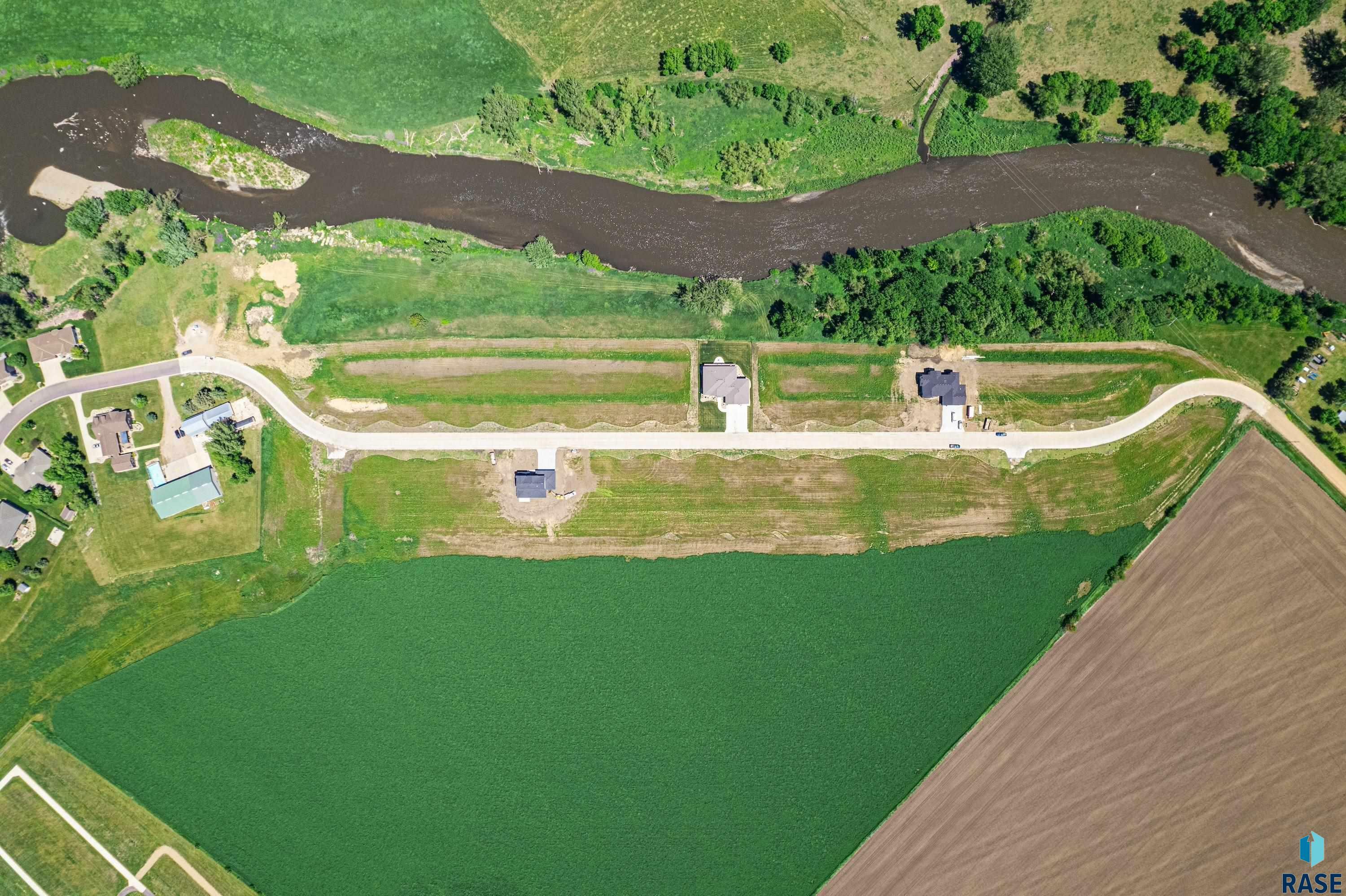 Property Photo: 801 Mill Pond Rd IA 51246
