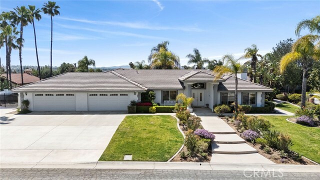 Property Photo: 1042 Coronet Drive CA 92506