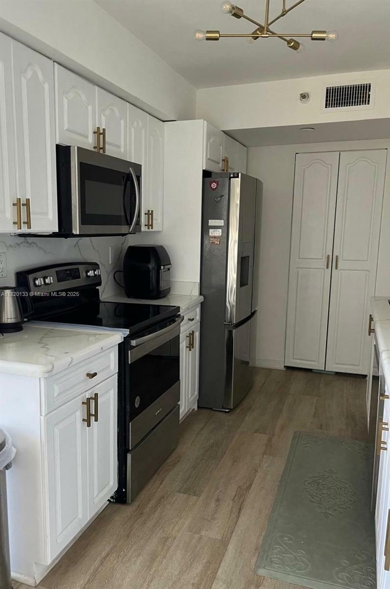 Property Photo: 3500 Mystic Pointe Dr 1804 FL 33180