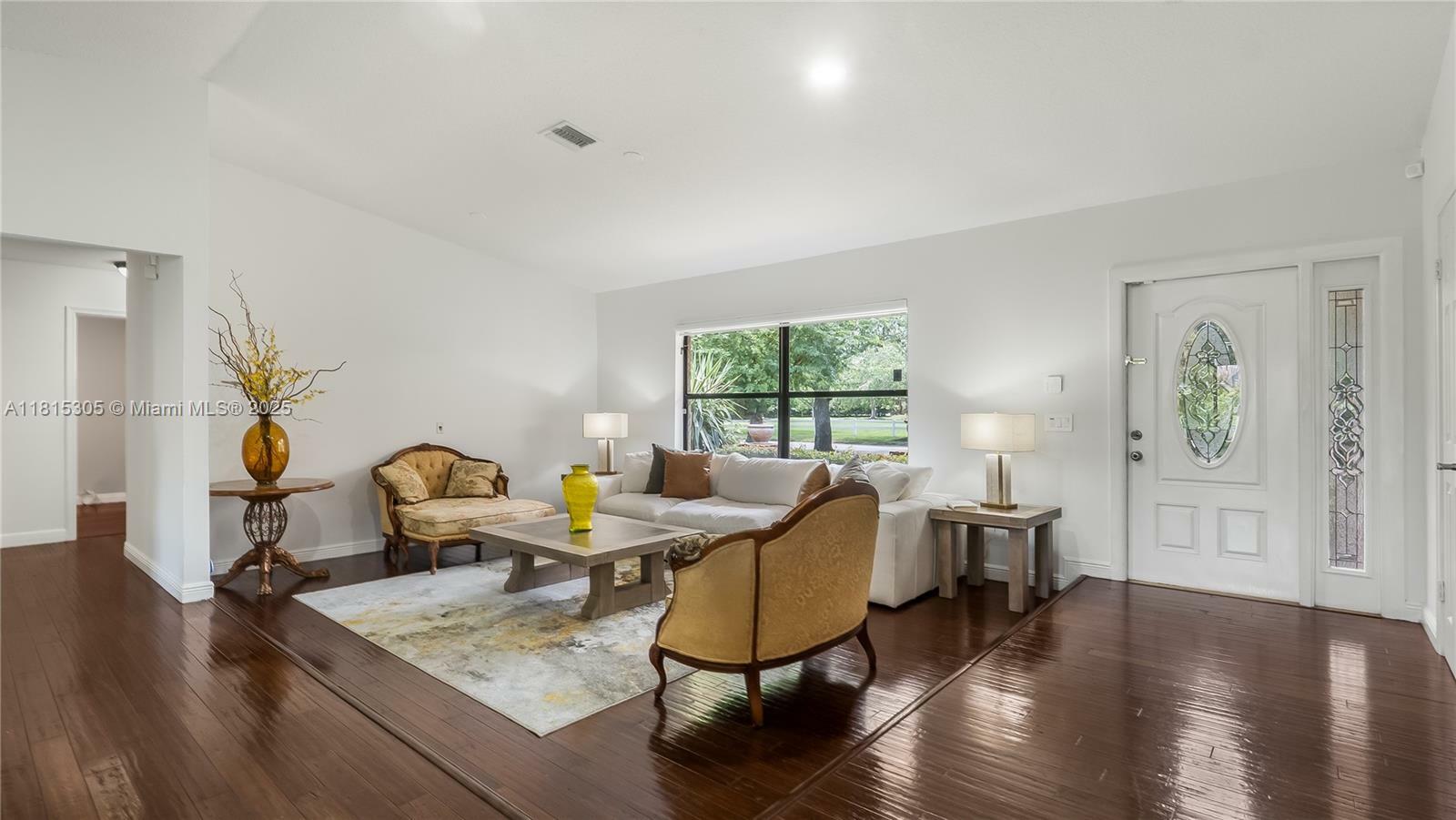 Property Photo: 639 NW 101st Ter FL 33071