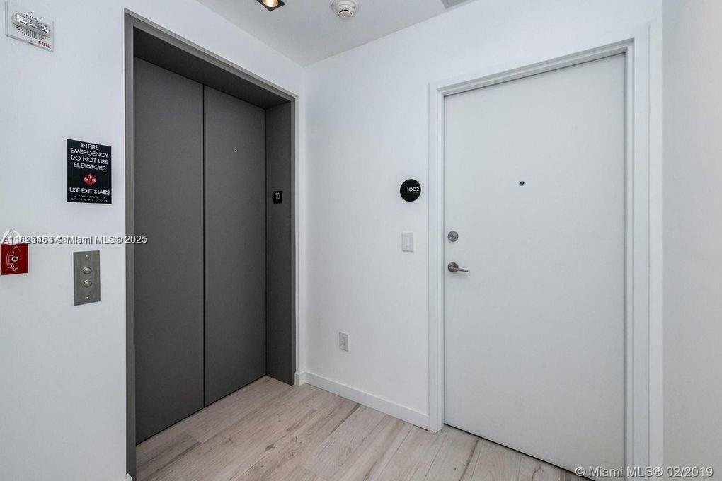 Property Photo: 480 NE 31st St 1002 FL 33137