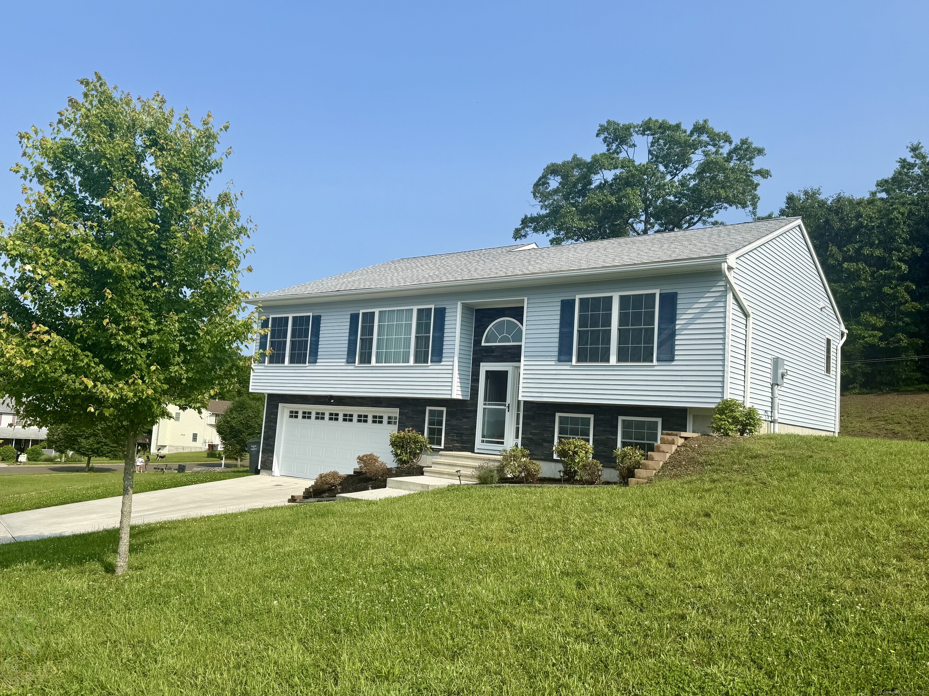 6 Rollingwood Drive  Naugatuck CT 06770 photo
