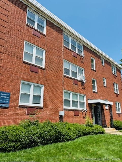 Property Photo:  157 Fountain Street 3C  CT 06515 