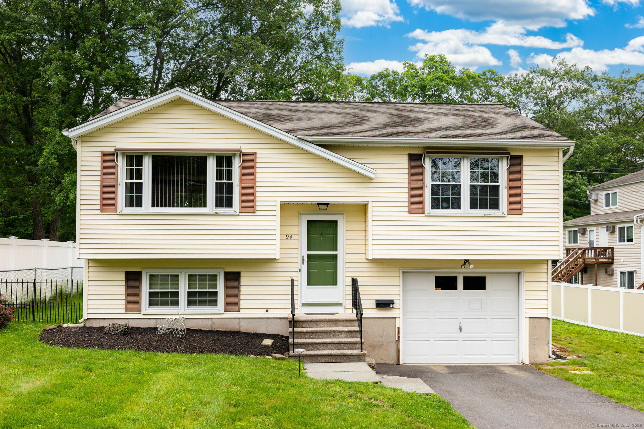 Property Photo:  94 Ben Street  CT 06010 
