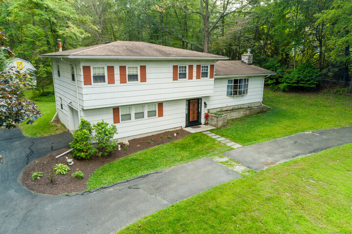Property Photo:  89 Old Church Road  CT 06478 