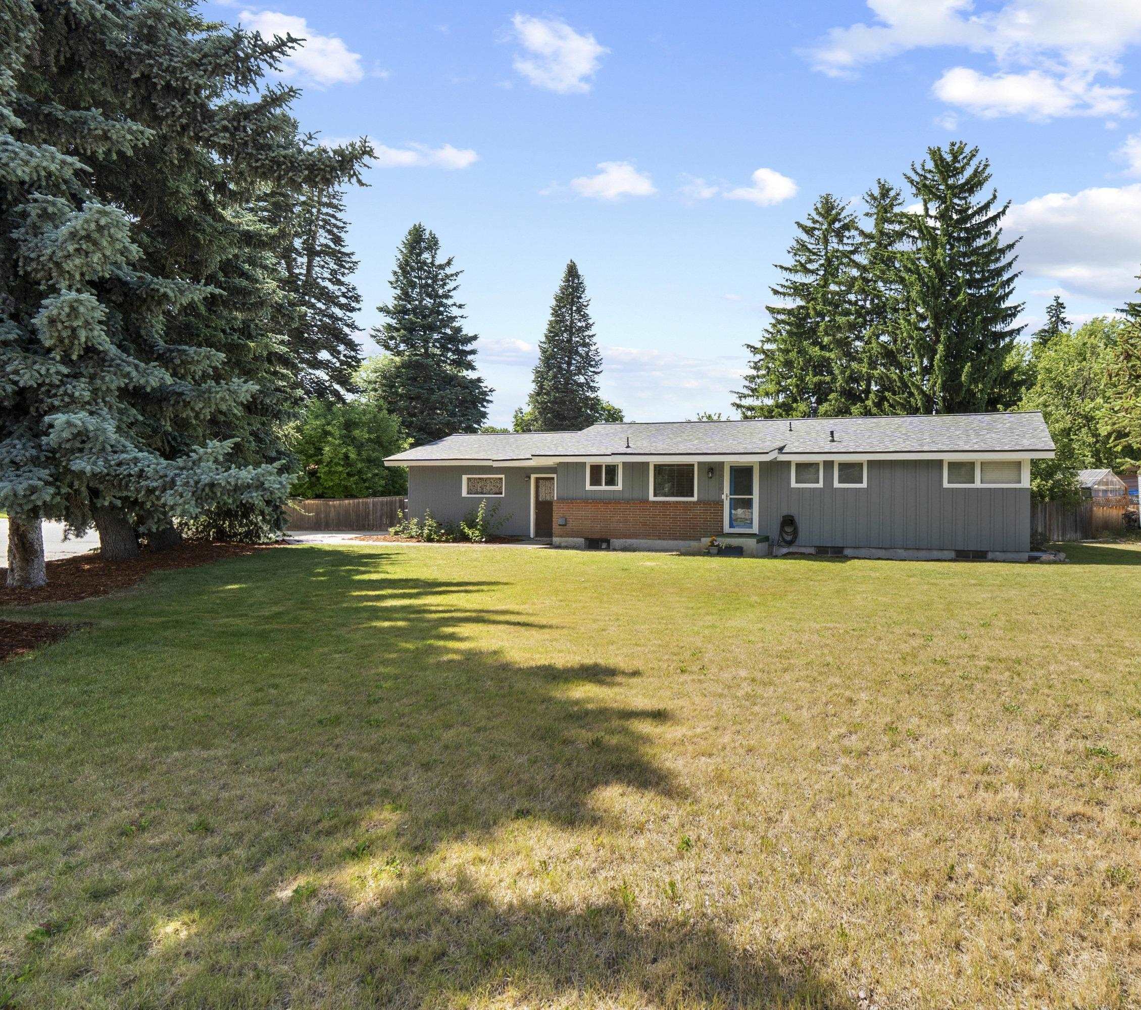 Property Photo: 2620 S Pines Rd WA 99206