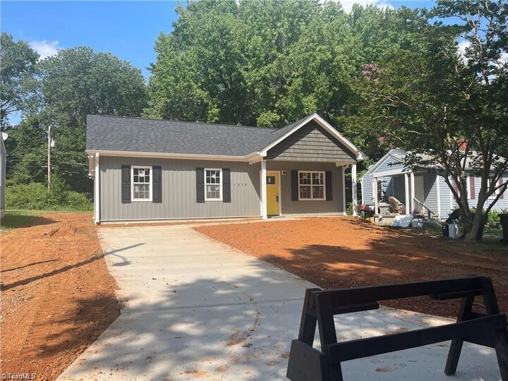 Property Photo: 1319 Mayfair Avenue NC 27405