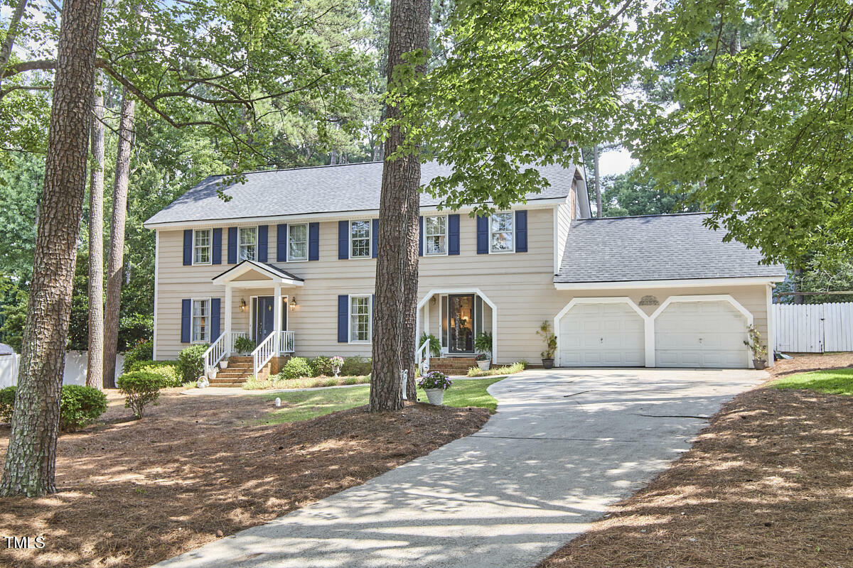 Property Photo: 1913 Fawndale Drive NC 27612