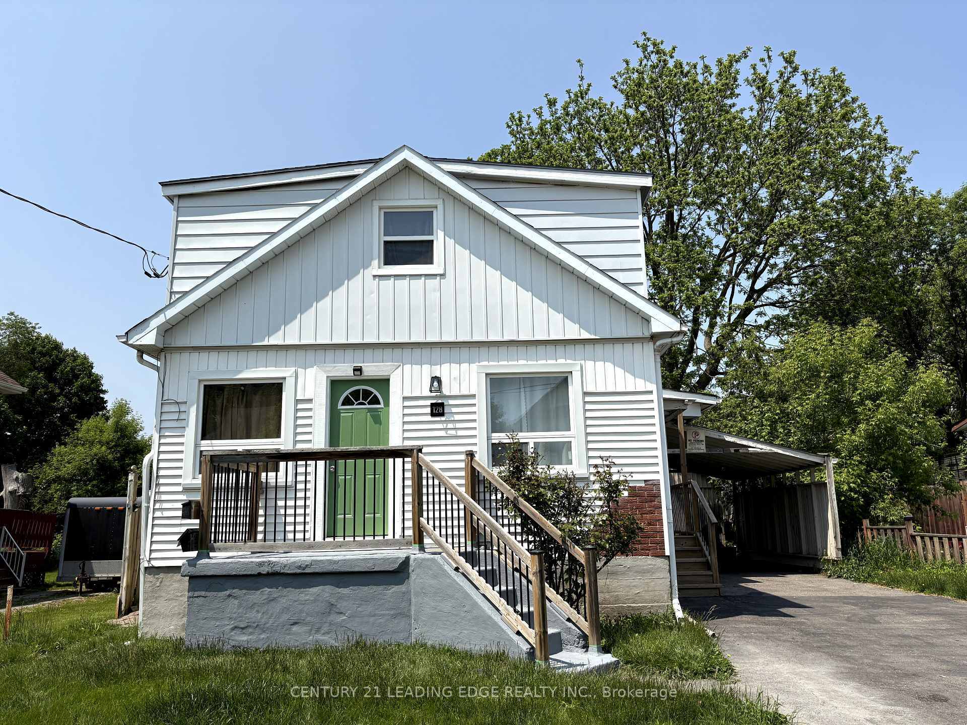 Photo de la propriété: 128 Summer Street Upper ON L1H 2K9