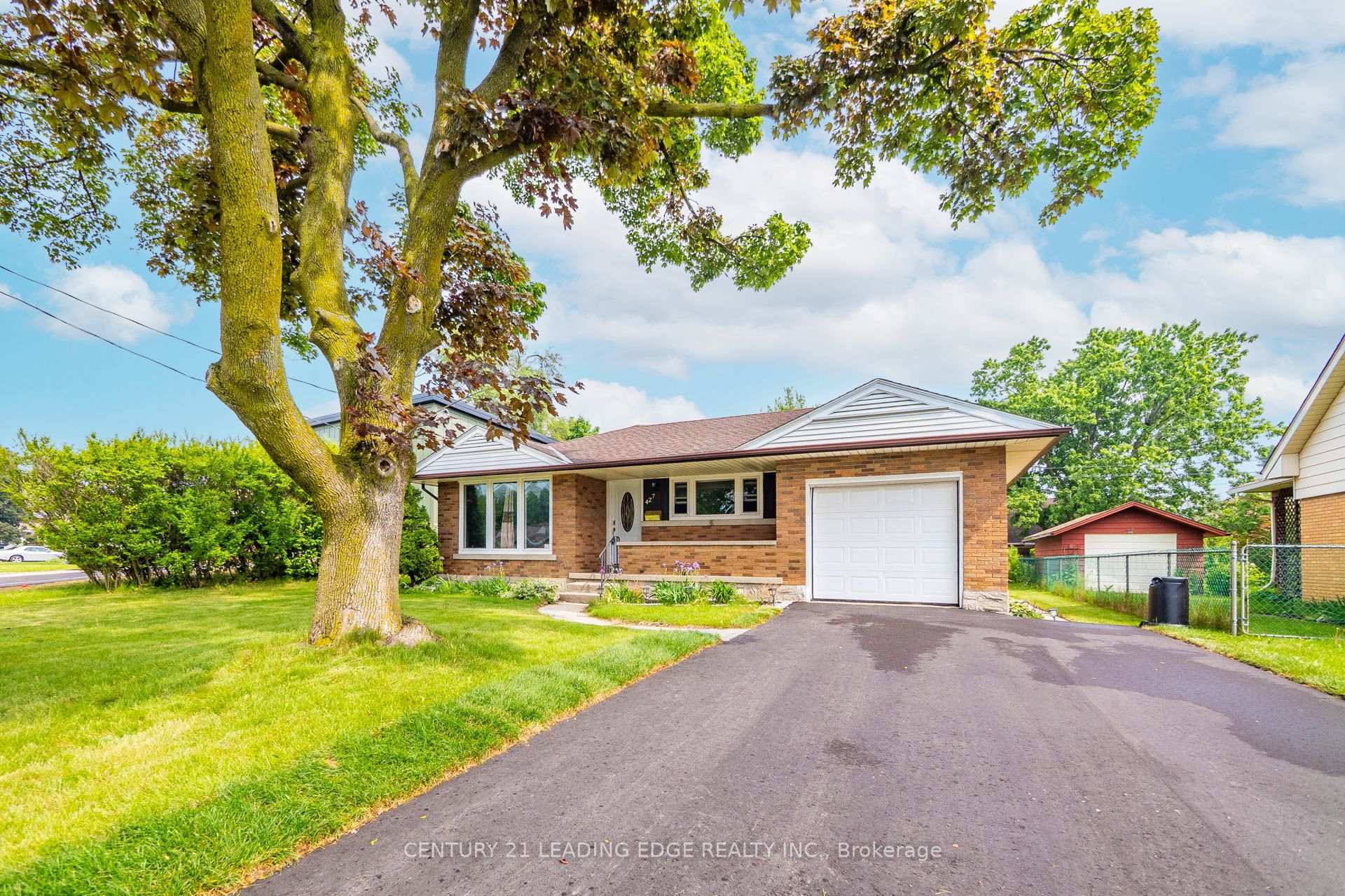 Property Photo: 427 Krug Street ON N2B 1K9