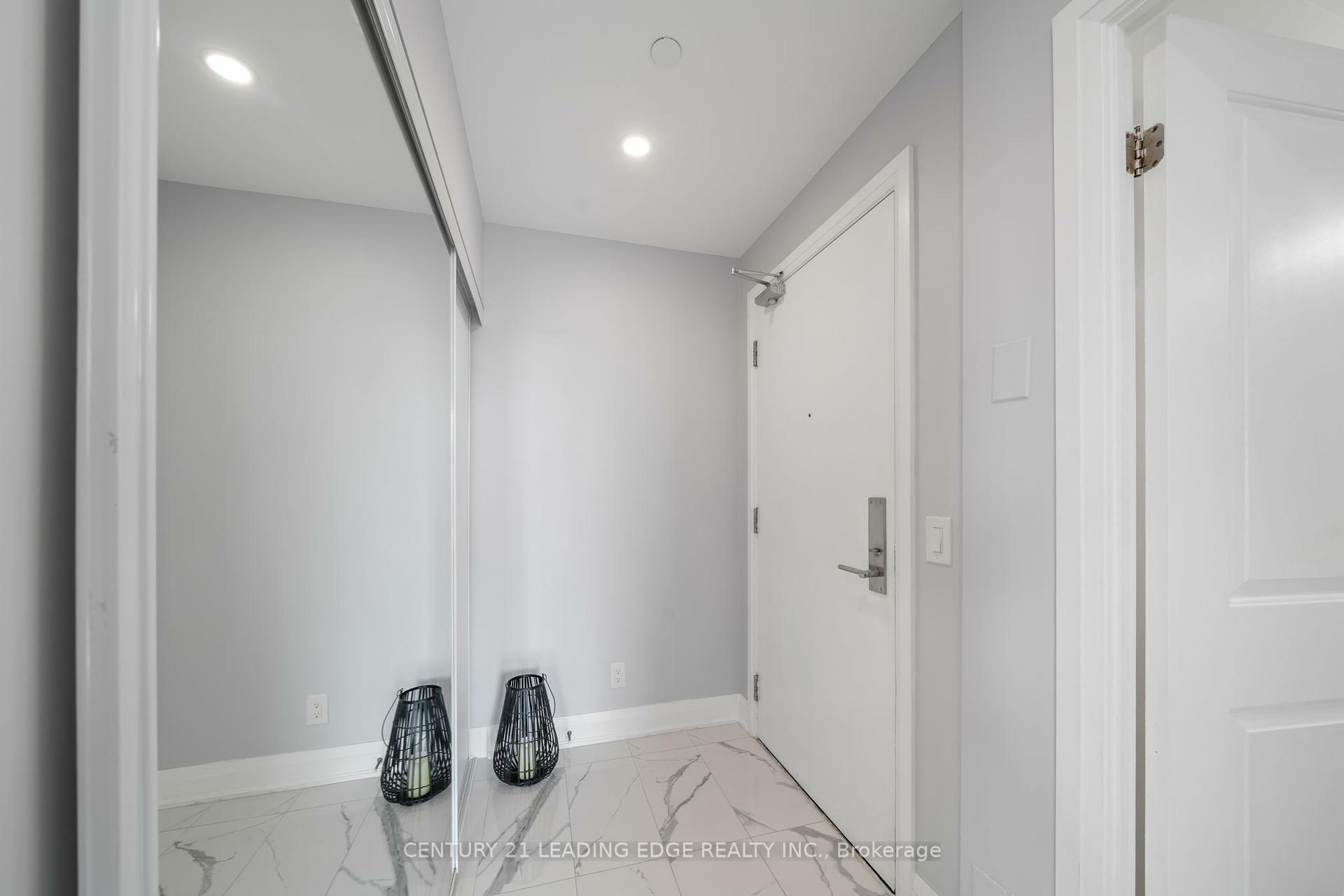 Property Photo: 520 Steeles Avenue W 1112 ON L4J 0H2