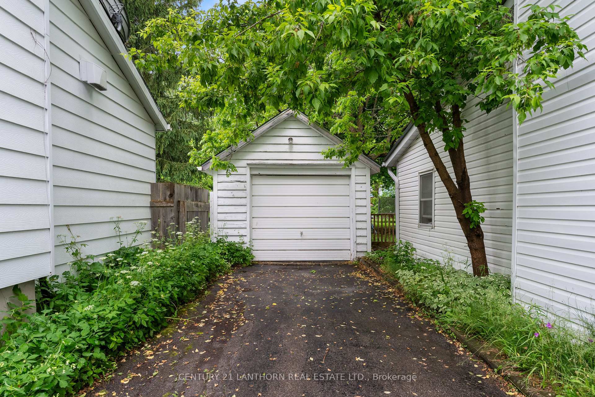 Property Photo: 18 Elm Street ON K0K 2T0